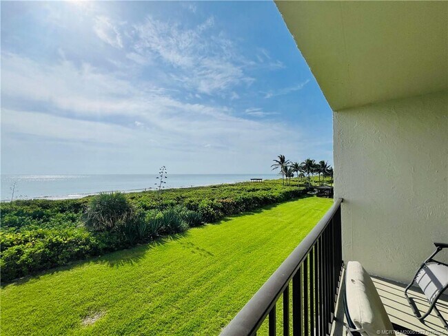 Building Photo - 4250 N Hwy A1A