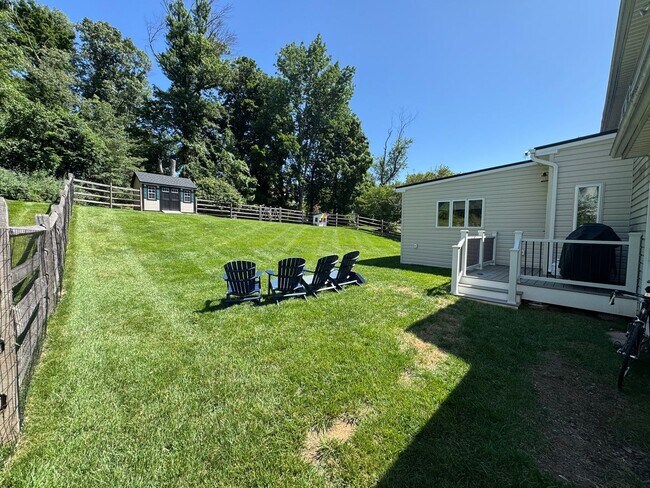 Building Photo - Stunning 4-Bed/3-Bath Home in Doylestown Township. Available Late August!