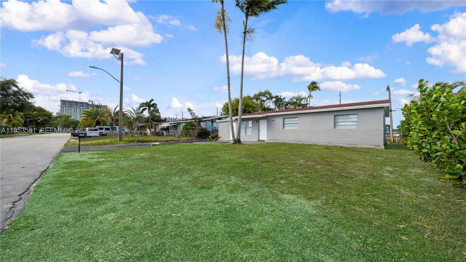 Building Photo - 4285 SW 48th Ct