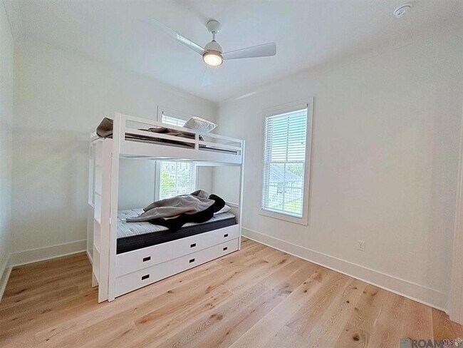 Building Photo - 3118 Pointe-Marie Dr