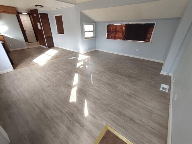 Building Photo - FOR RENT 3 Bedroom, 1 Bath Home in Laurel Lakes, NJ $1570