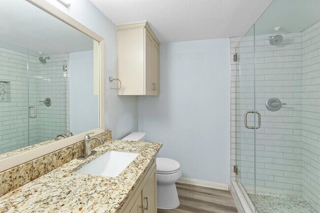 Building Photo - 1601 Faro Dr