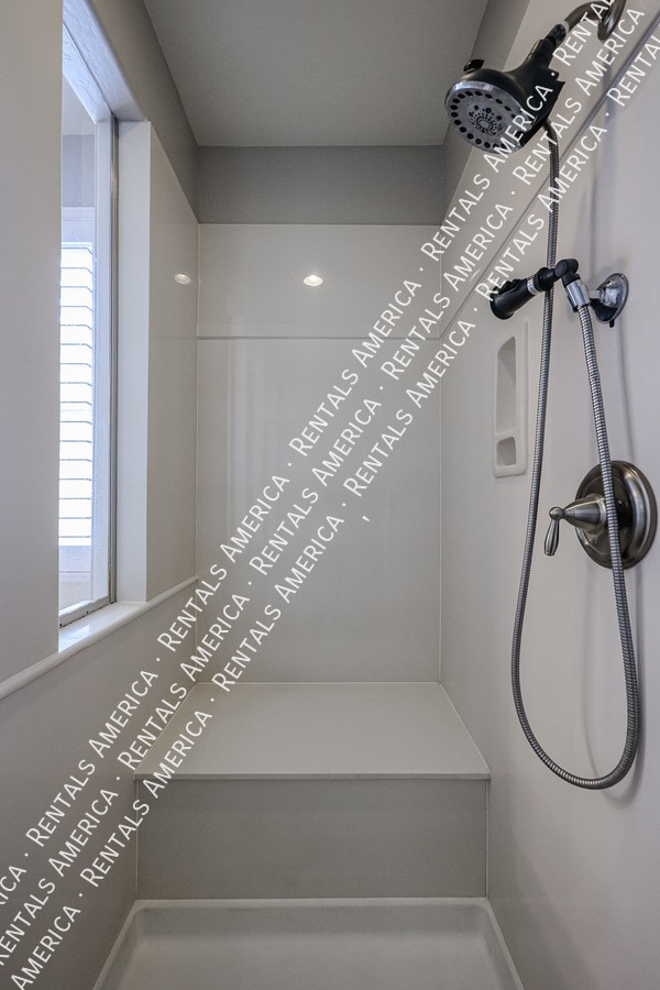 Building Photo - 1936 S Sycamore Pl