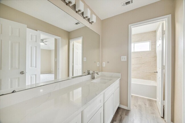 Building Photo - 17426 Little Riata Dr
