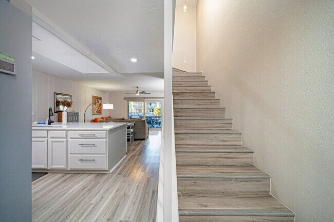 Building Photo - 1902 Bayhouse Dr