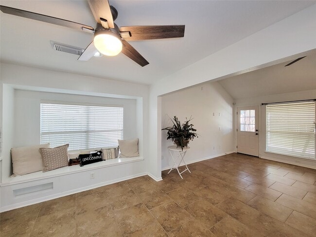 Building Photo - 5810 Forest Land Dr