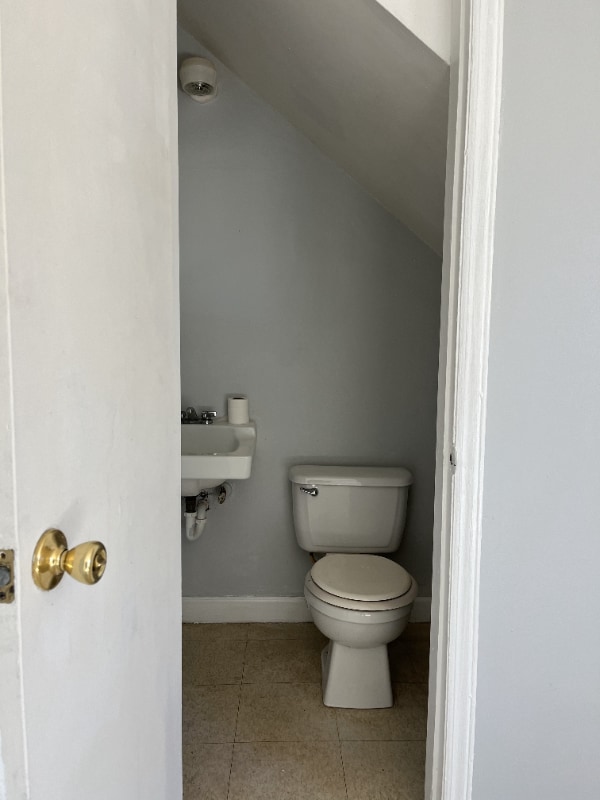 Building Photo - 2667 Dr Carver Rd