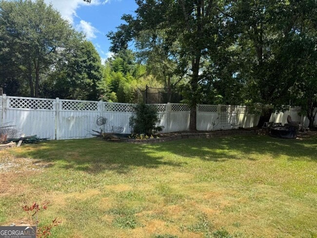 Building Photo - 4000 Hogans Mill Ln