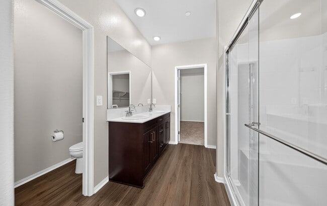 Building Photo - 1037 Yuzu Wy
