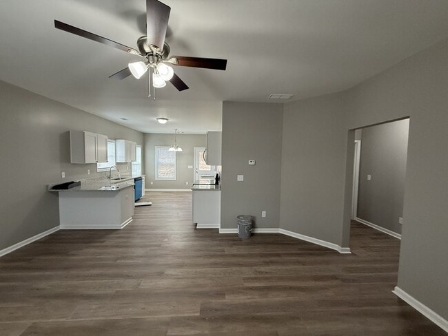 Building Photo - 151 Charlotte Cir