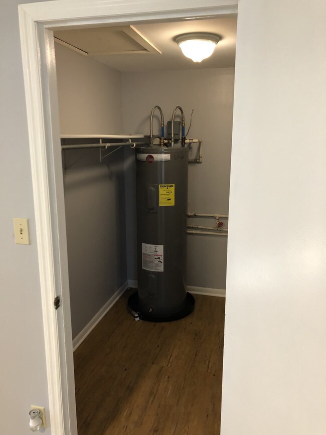 Building Photo - 412 Spann Ave