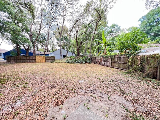 Building Photo - 1357 Woodwind Dr