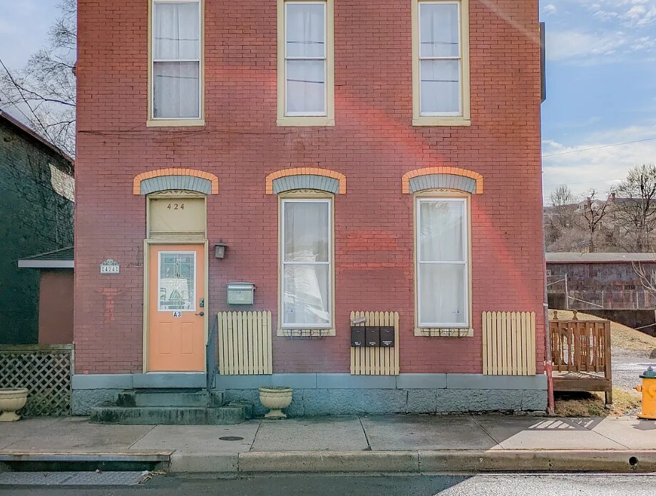 Building Photo - 424 N Mechanic St