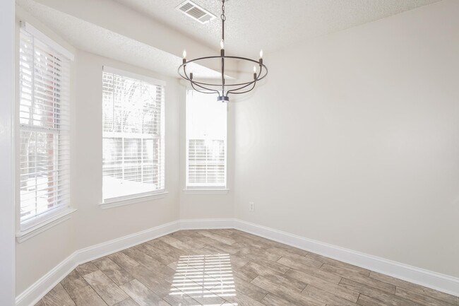 Building Photo - 1080 Cross Wood Ln