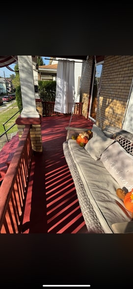 Building Photo - 271 Linden Ave