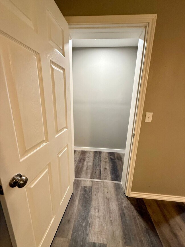 Building Photo - NOW AVAILABLE- 4/2 Completely Remodeled- Never Rented!
