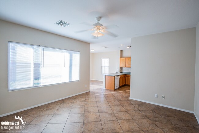 Building Photo - Spacious and Lovely Two-Story 3Bdm 2.5Ba Home in Centennial.