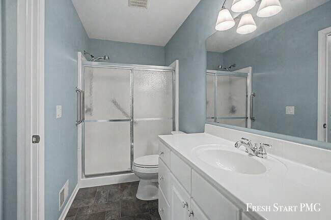 Building Photo - 2107 Blue Bell Way