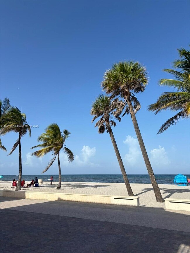 Building Photo - 2200 S Ocean Dr