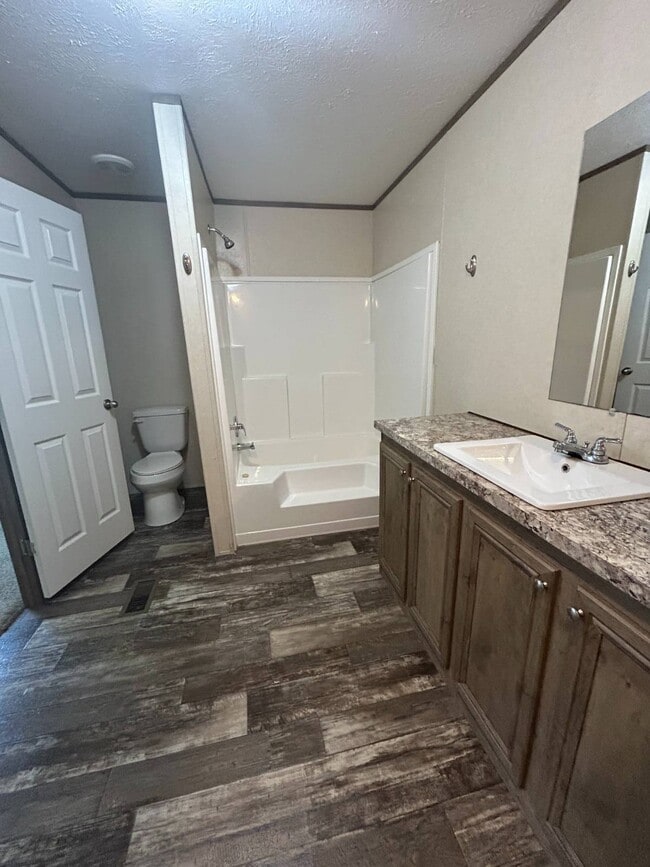 Building Photo - 575 Payne Creek Est