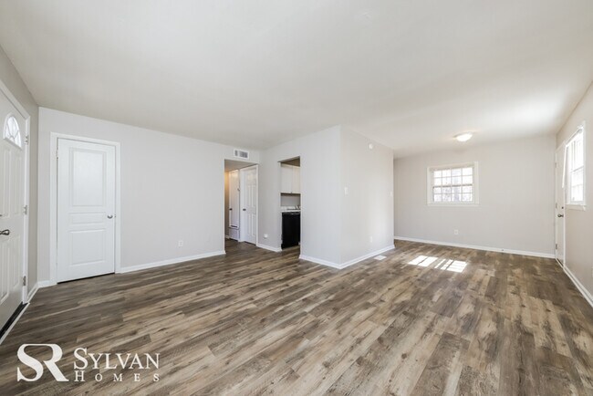 Building Photo - Come view this adorable, move-in ready home