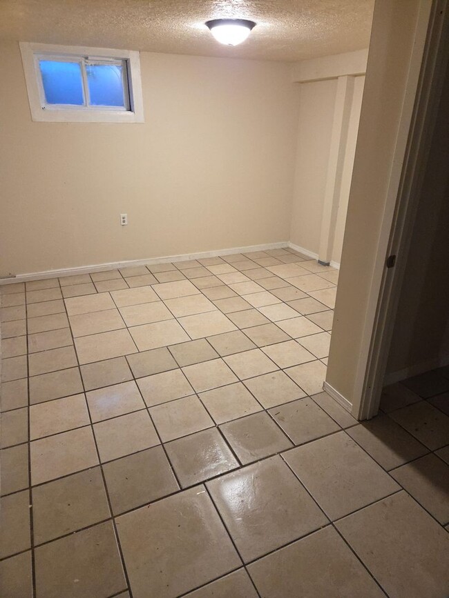 Building Photo - 4847 SE 87th Ave