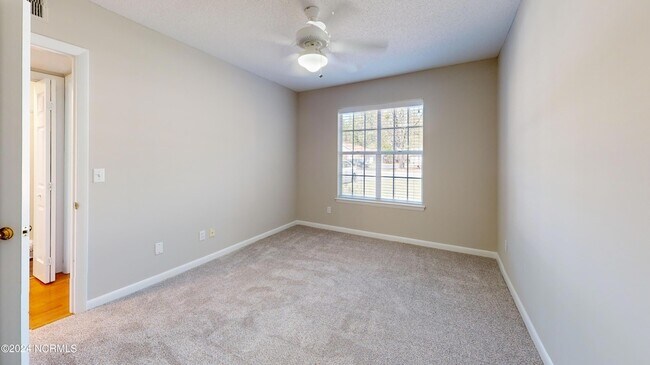 Building Photo - 727 Chancery Ln