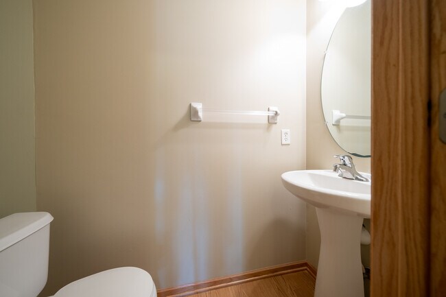 Building Photo - 6642 Pine Crest Trail S