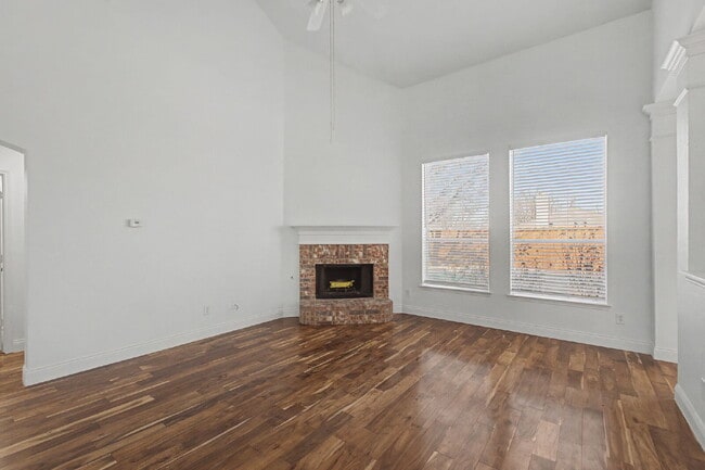 Building Photo - McKinney 4/3 with Pool