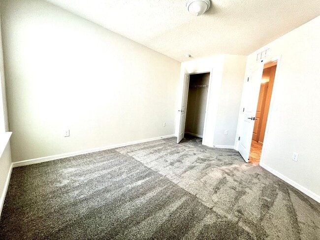 Building Photo - 2538 Winsome Wy