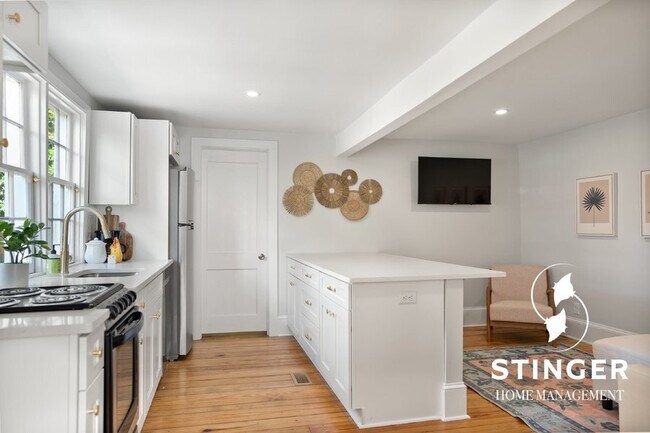 Building Photo - 606 Carteret St