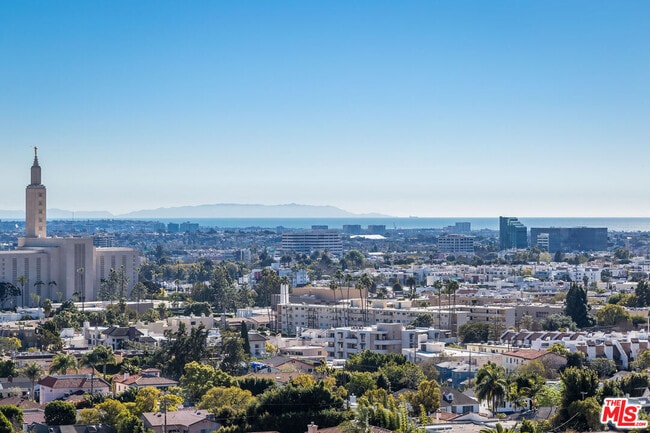 Building Photo - 10590 Wilshire Blvd