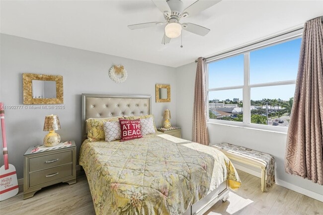 Building Photo - 1050 SE 15th St