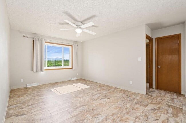 Building Photo - 3041 Co Rd 46