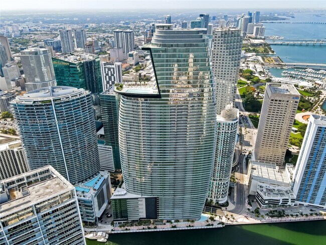 Building Photo - 300 Biscayne Blvd Way