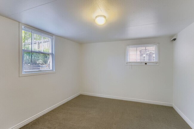 Building Photo - 3130/3132 Folsom