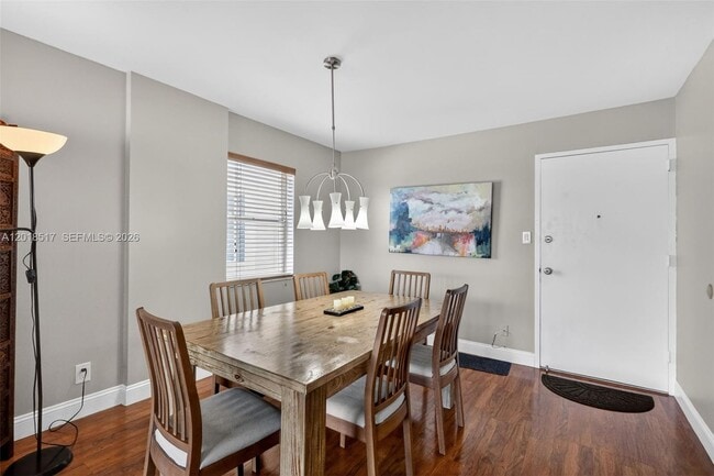 Building Photo - 401 Golden Isles Dr