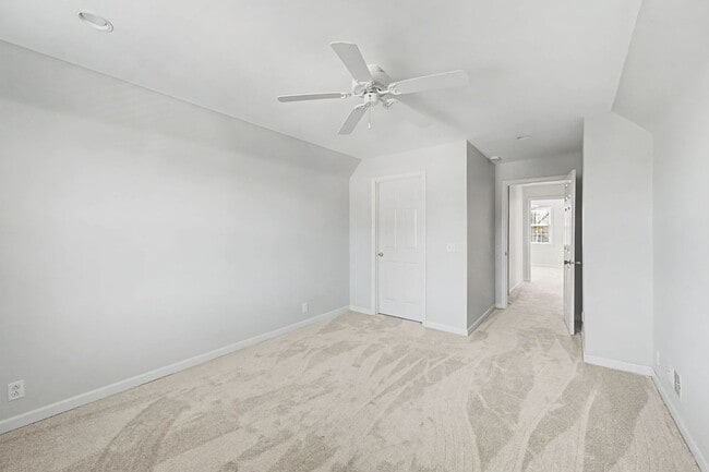 Building Photo - Stunning 3BR/2BA home in the desirable Temple Hills Golf Community!