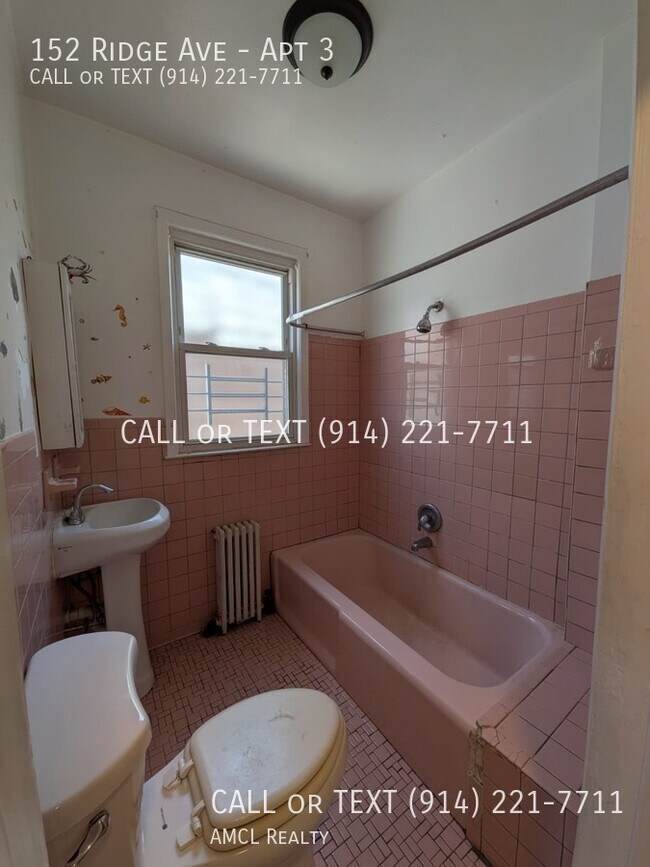 Building Photo - 152 Ridge Ave