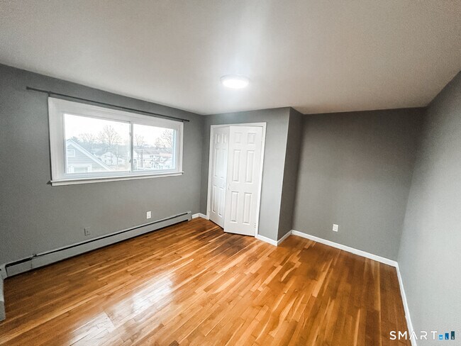 Building Photo - 1254 Reservoir Ave