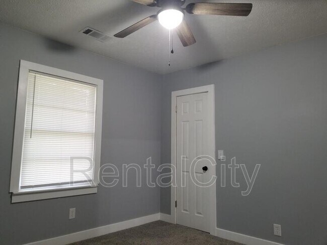 Building Photo - 621 Arlington Ave