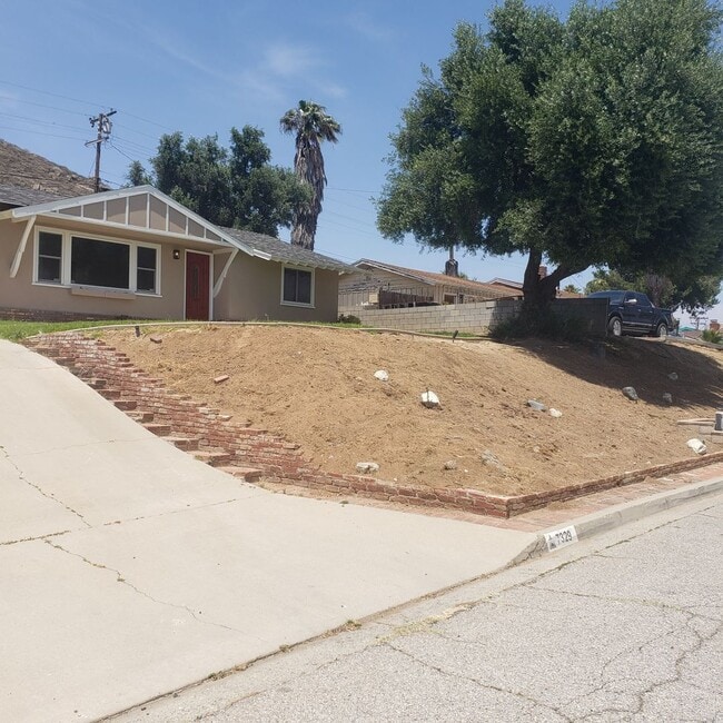 Building Photo - 7329 Sebastian Ave