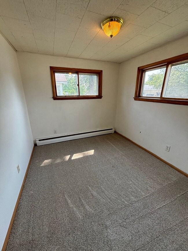Building Photo - 1034 Pinos St