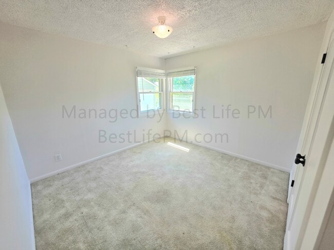 Building Photo - 4526 NE 77th Ave
