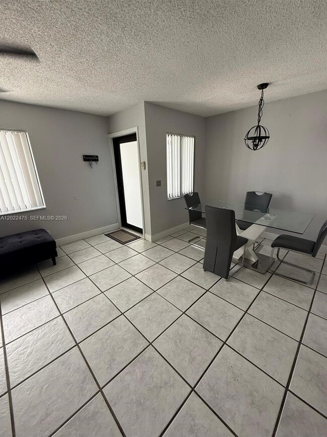 Building Photo - 9116 NW 35th Pl