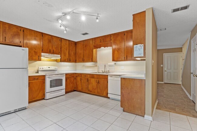 Building Photo - 2372 Gregory Dr