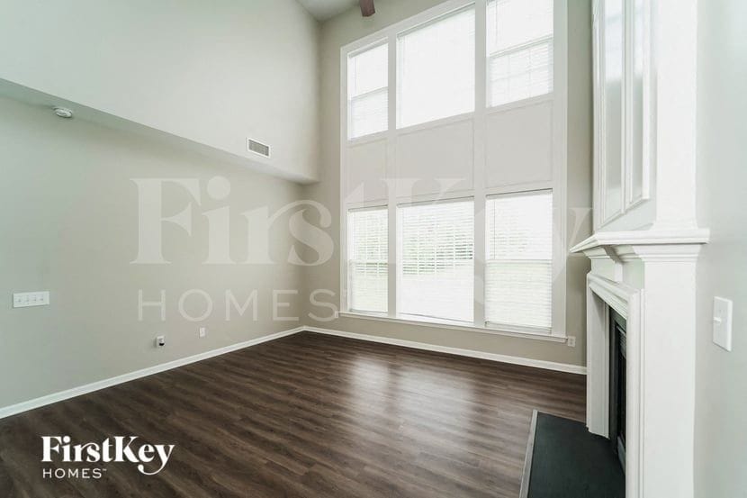 Building Photo - 10435 Olde Ivy Way