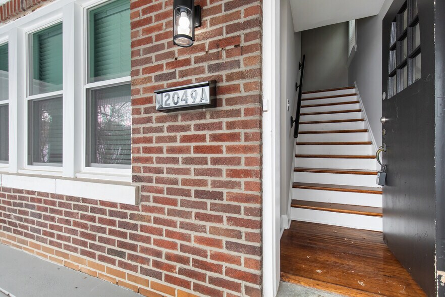 Building Photo - 2049 Alfred Ave