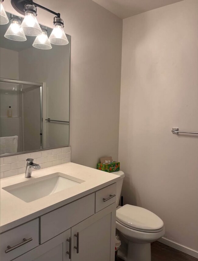 Building Photo - Fully Furnished Short-Term Rental | All Utilities Included |