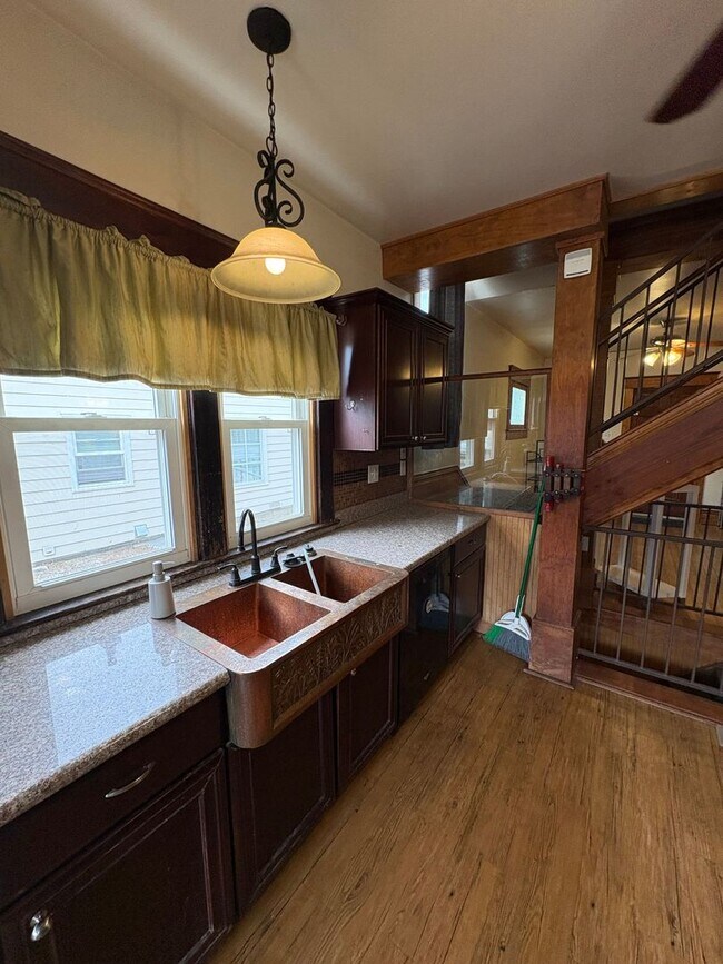 Building Photo - Private Suites in a Beautiful Shared Home Near UNC & Coffee Shops
